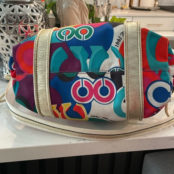 Coach Poppy Tote - Picture 4 of 16